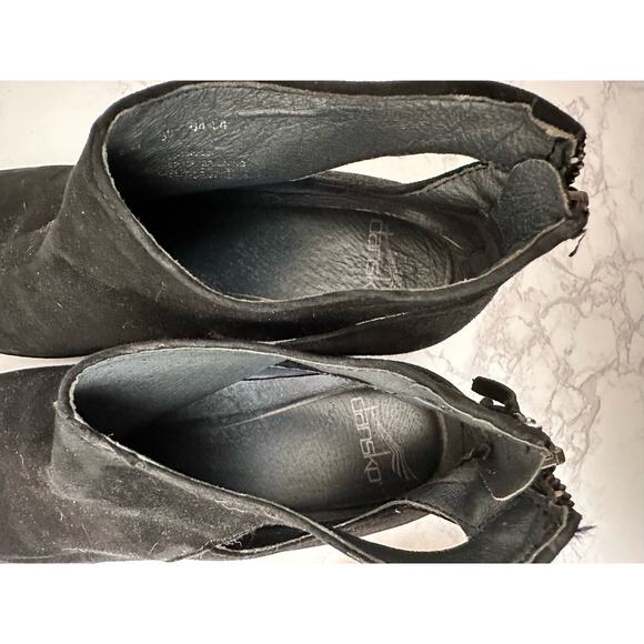 Dansko Booties 38 7-7.5 Bonita Suede Leather Cutout Heeled Ankle Zip Up Black - Picture 9 of 11